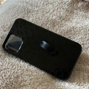 Black Leopard Lefty Loopy Case iPhone 12 Pro